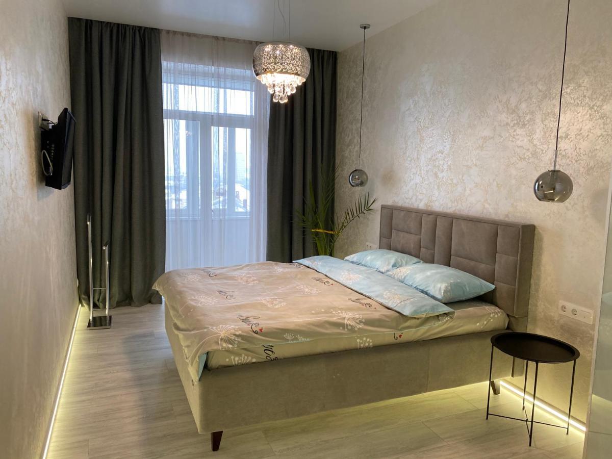 Panorama Luxury Apartment In The House With A Spire, A Historical Building In The City Centre Kharkov Ngoại thất bức ảnh