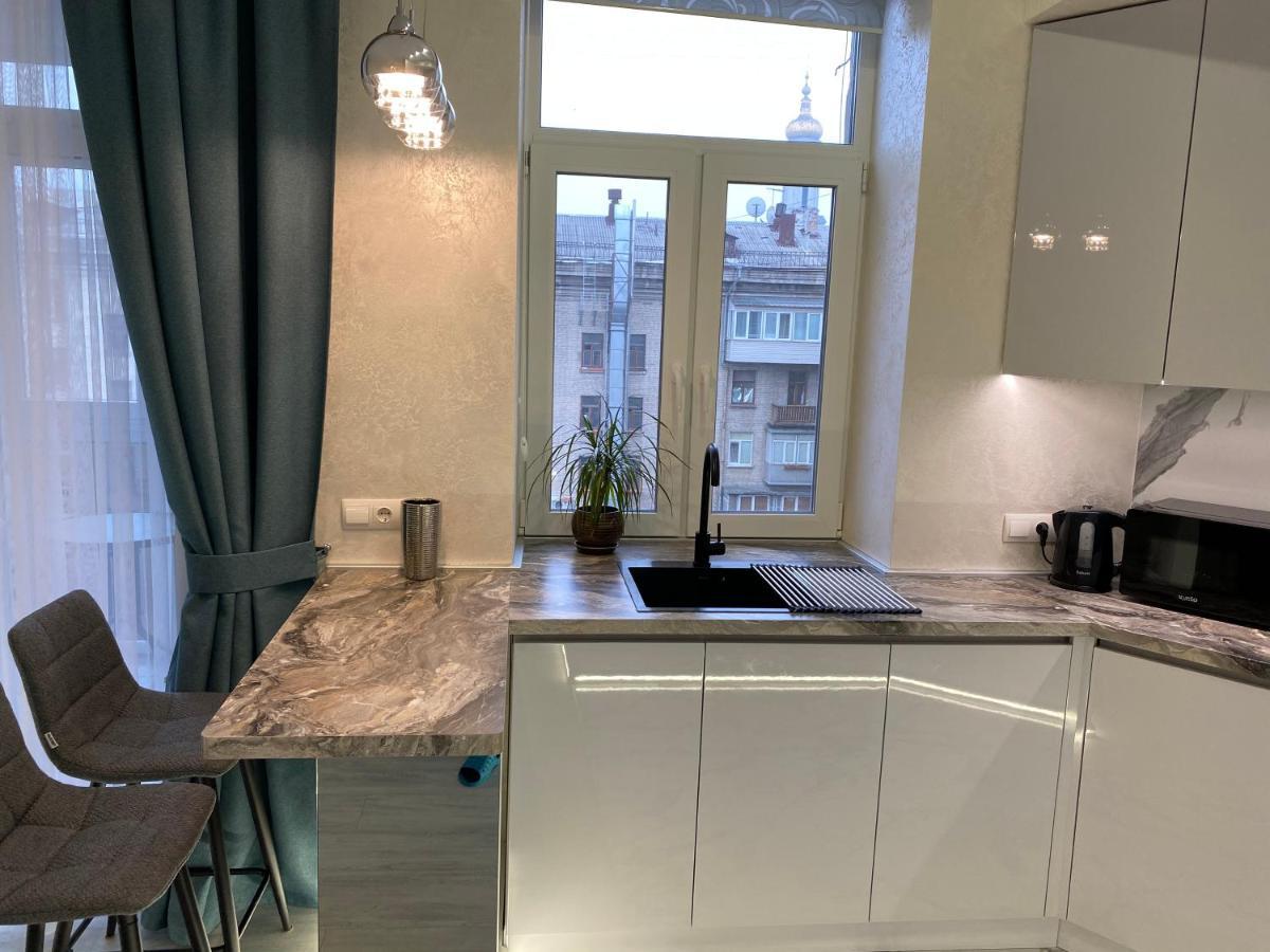 Panorama Luxury Apartment In The House With A Spire, A Historical Building In The City Centre Kharkov Ngoại thất bức ảnh